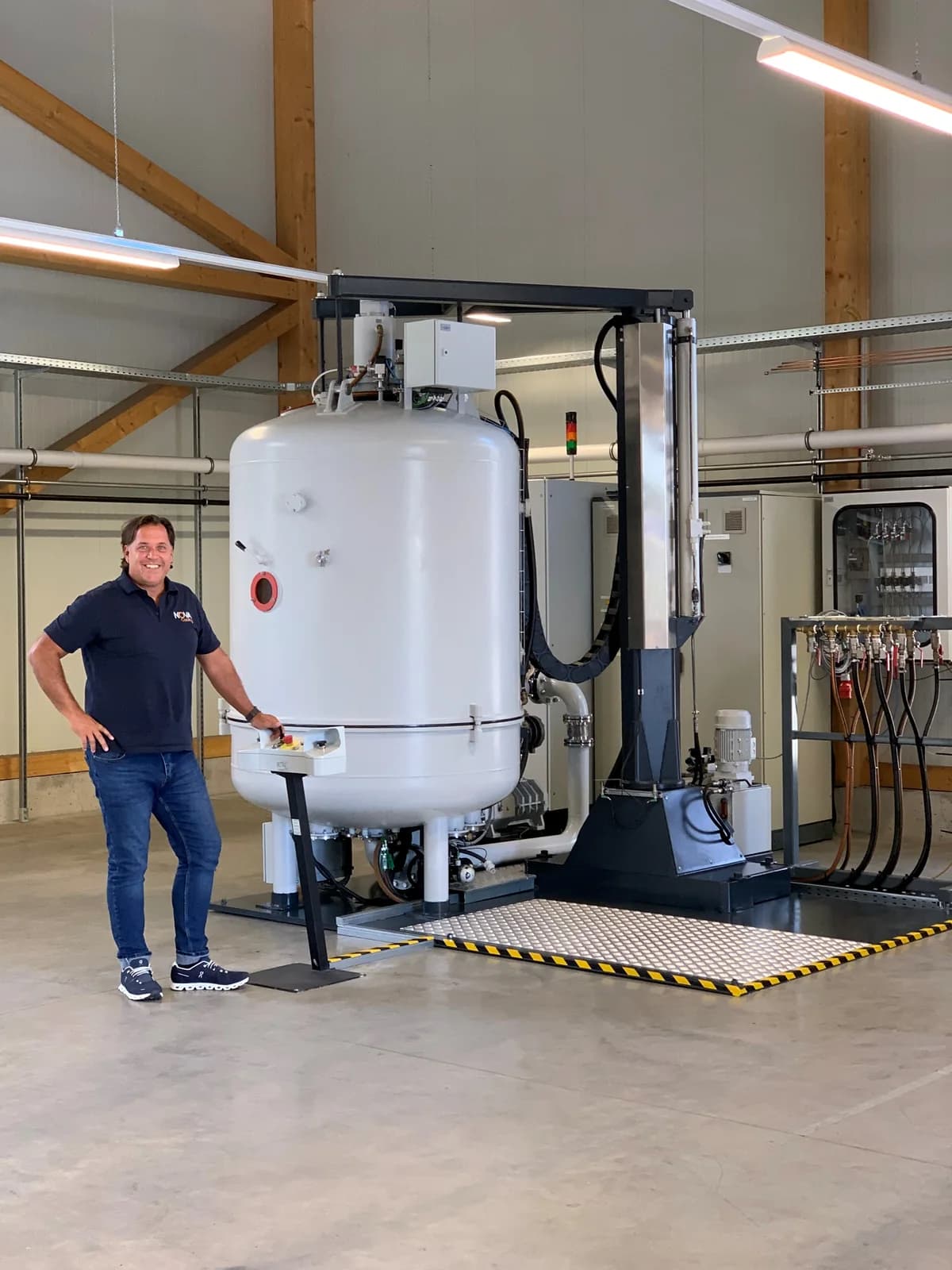 ASPN system being operated by an employee in a production hall